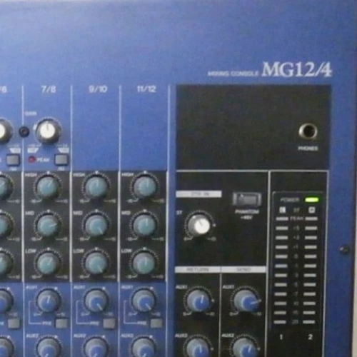 Yamaha MG124 Mixer With Power Supply Cables Manual Soft Case Tested - Image 4 of 4