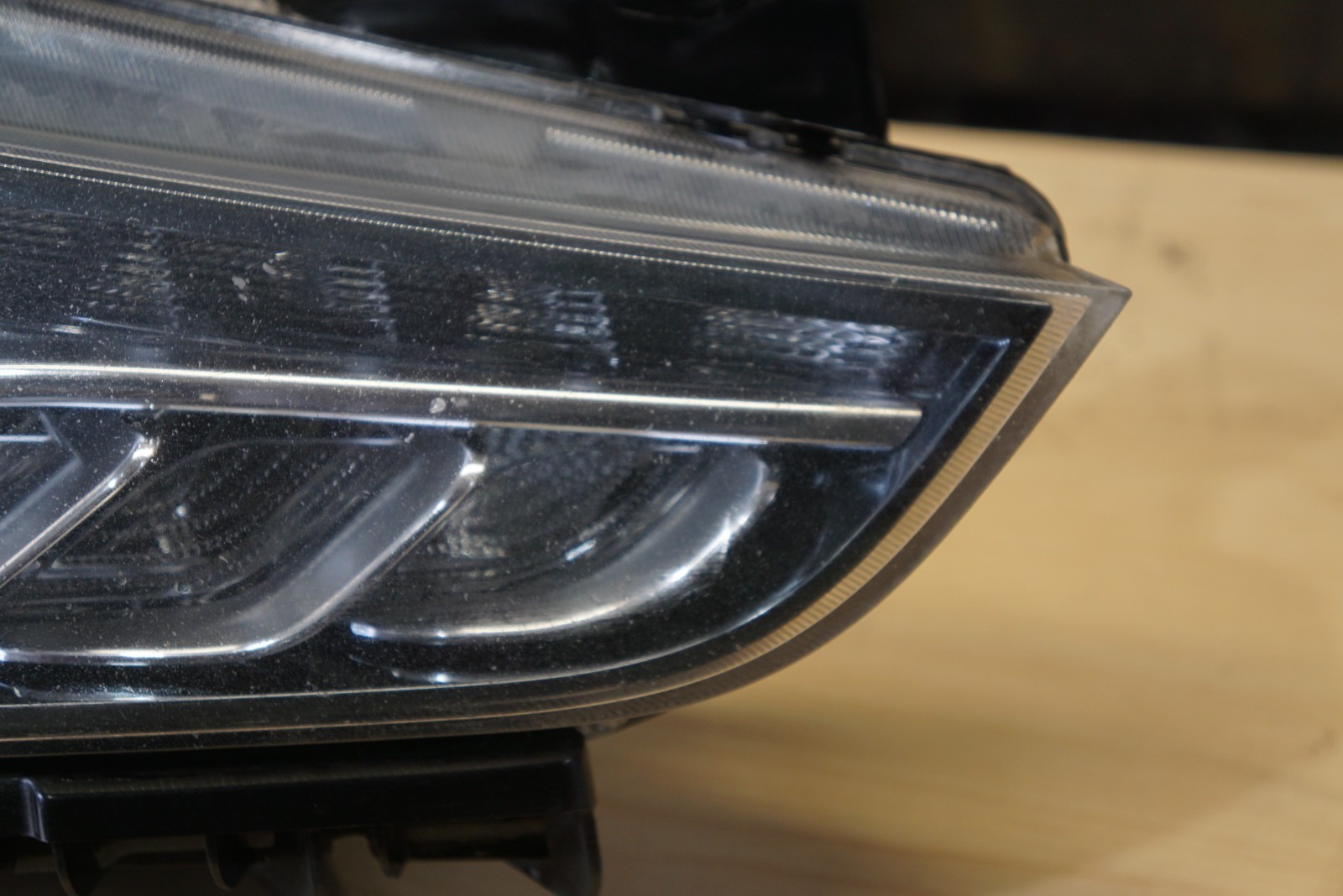 Maserati Ghibli 2014-2017 Front Right Headlight