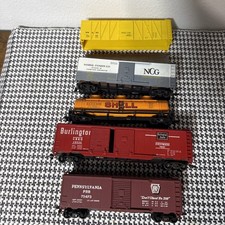Lot de 5 anciens wagons miniatures train voir descriptif Et photos occasion 