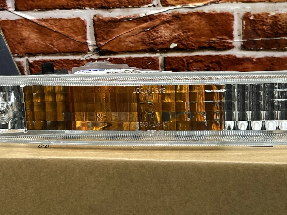 DEPO Driver & Passenger Side Turn Signal Light Set For 1990-1991 Honda Civic - Image 3 of 4