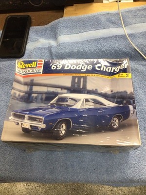 Revell Monogram 1/25 '69 Dodge Charger Kit NIB