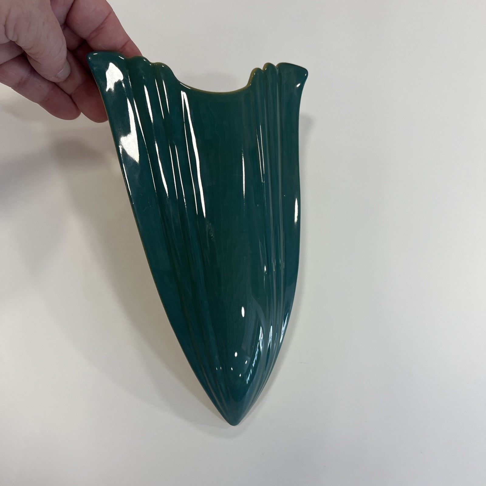 VINTAGE 1949 ROSEVILLE POTTERY GREEN MAYFAIR WALL POCKET 1014-8" MINT MARKED