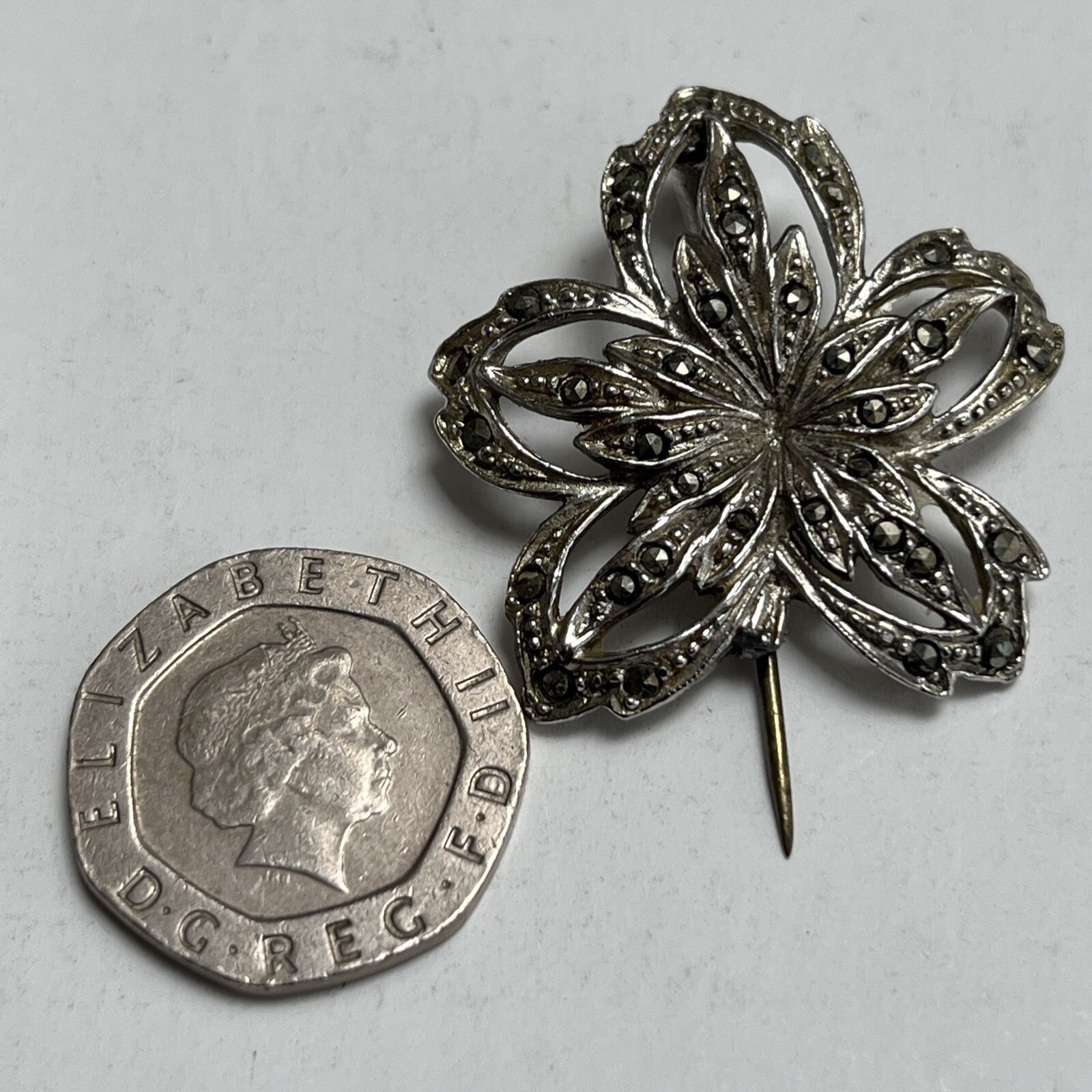 Vintage Canadian Brooch / Pin Badge Maple Leaf eBay