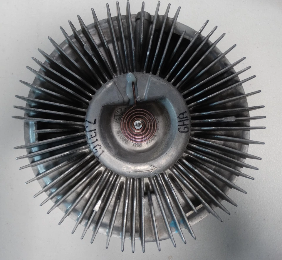 Fan Clutch Diesel Fits 2007-2010 CHEVROLET SILVERADO 2500 OEM 15102145 Foto 3 de 4