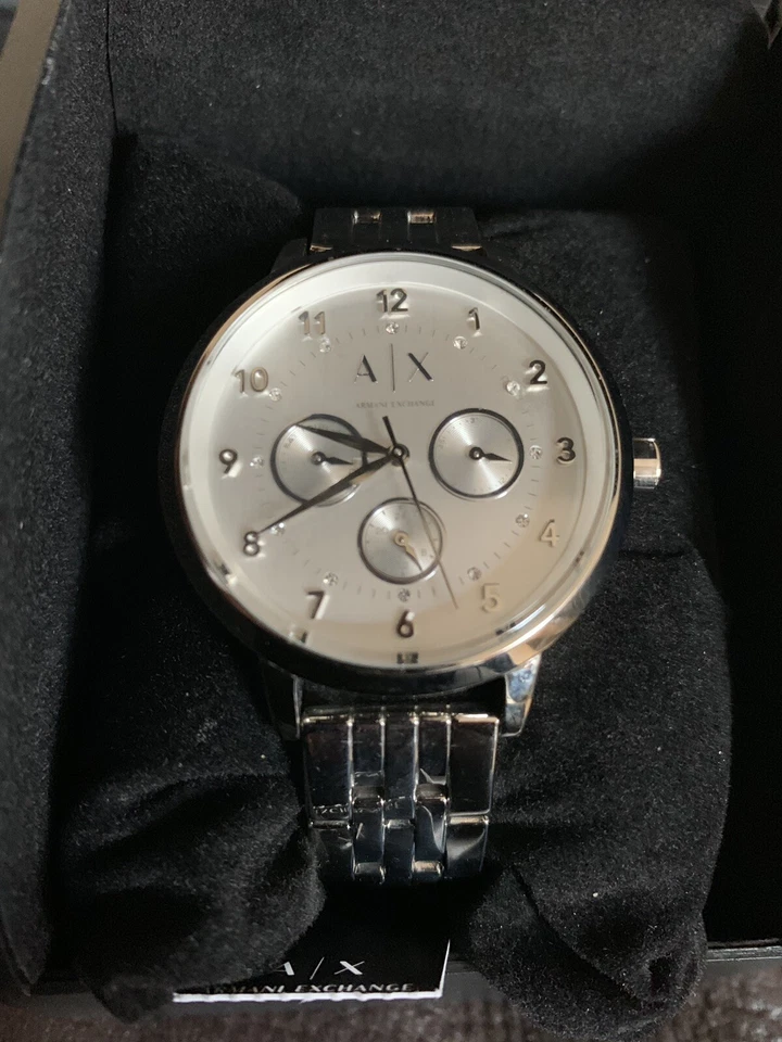 Reloj cronográfico plateado Armani Exchange para damas Foto 3 de 4