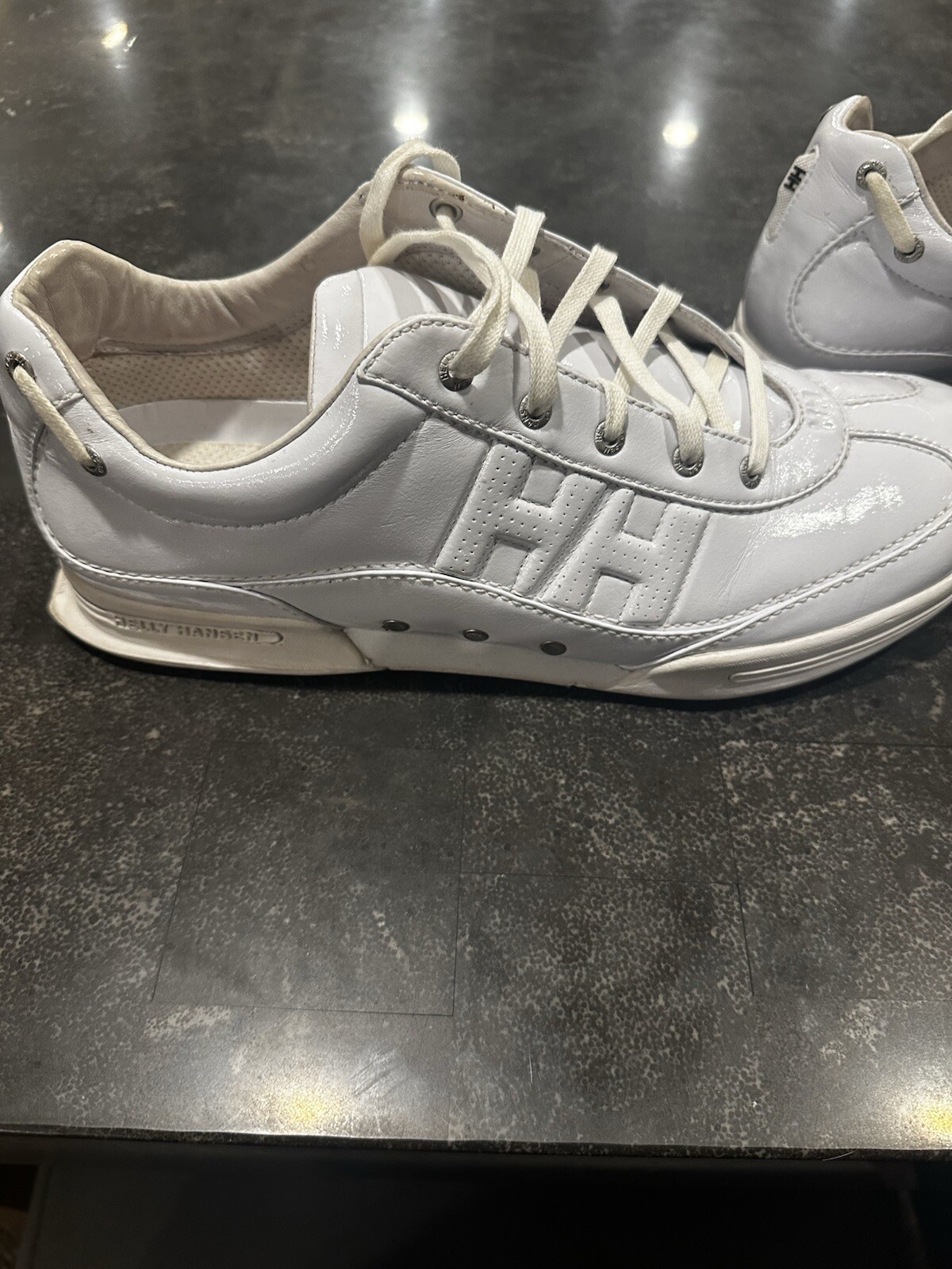 SAOLA Scarpe uomo Helly Hansen usate