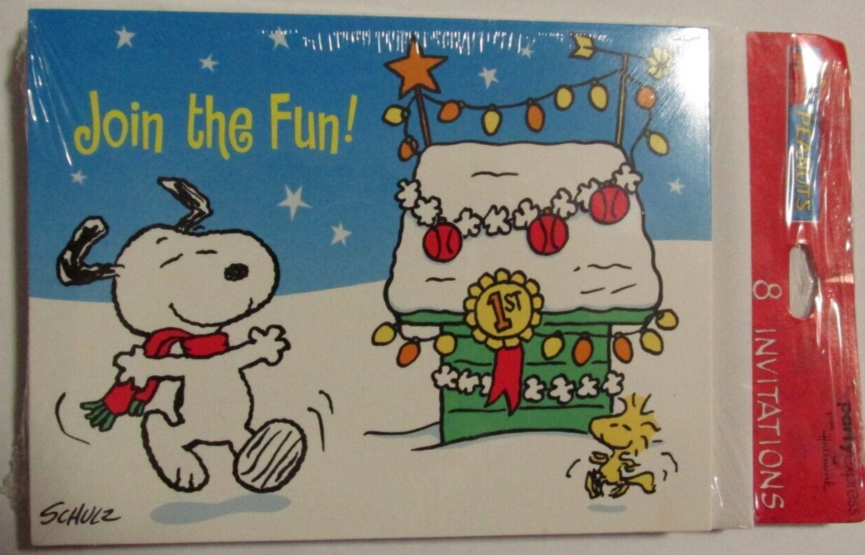 Snoopy Christmas Peanuts Hallmark Stationery Set with 8 Cards and Envelopes