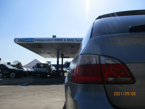 BMW E61 SERIE 5 TOURING PERNO ROTURA PARACHOQUES ALEACIONES CUERO GRIS PLATEADO - Imagen 5 de 6
