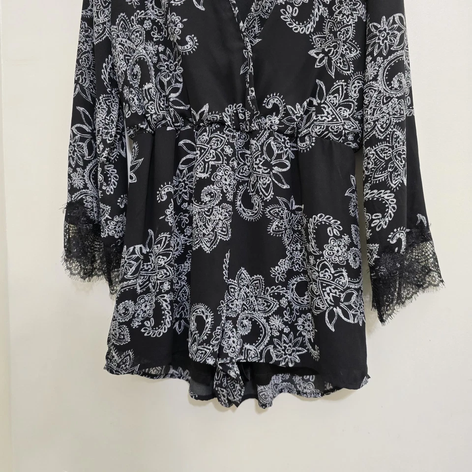 GRÚA DE PAPEL talla mediana manga larga floral encaje mameluco gótico grunge caprichoso Foto 3 de 4