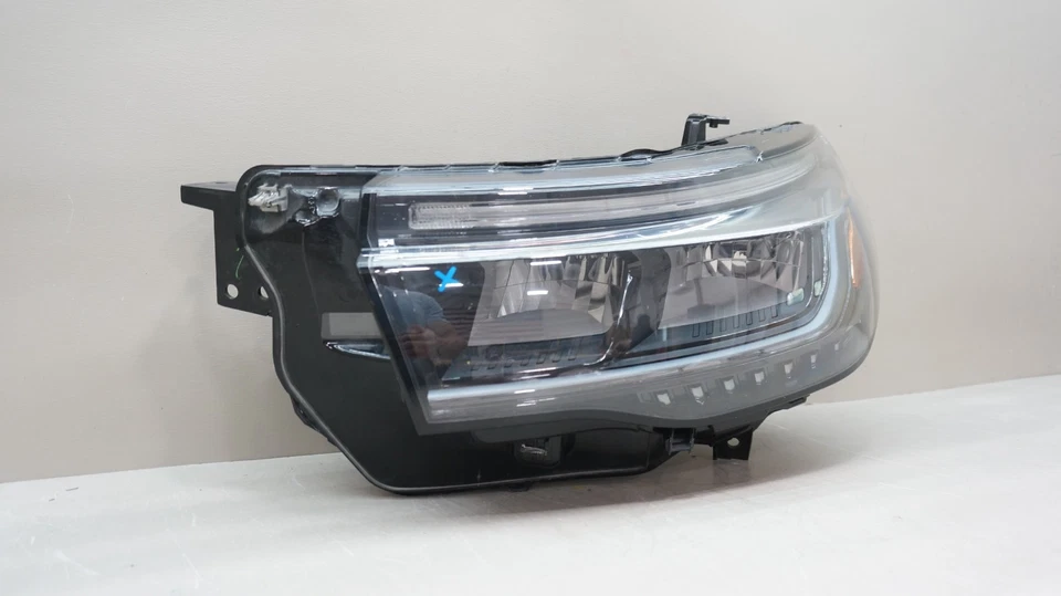 FARO LED DELANTERO IZQUIERDO FORD EXPLORER 2025 OEM RB5B-13W030-A Foto 4 de 4