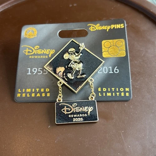 Disney Parks Mickey Mouse VISA Rewards Card Member 2026 Pin Dangle Black Sparkle