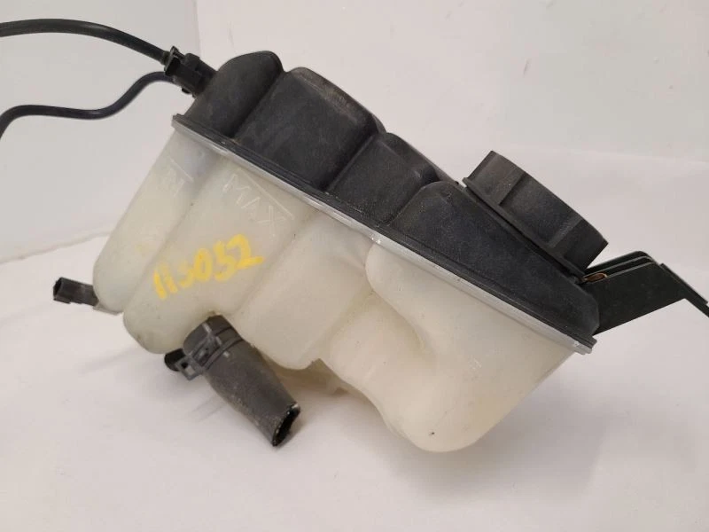 2008-2016 VOLVO 70 SERIES Coolant Reservoir XC70 312003205 Foto 3 de 4