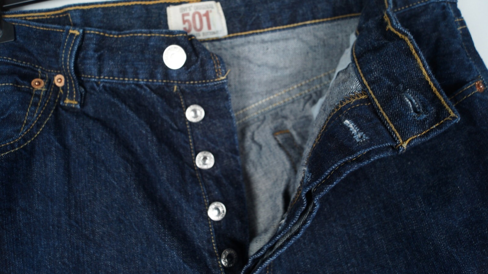 LEVI STRAUSS CO 501 Men s Jeans Size W36 L32 Regular Fit Straight levi-strauss-co-501-men-s-jeans-size-w36-l32-regular-fit-straight