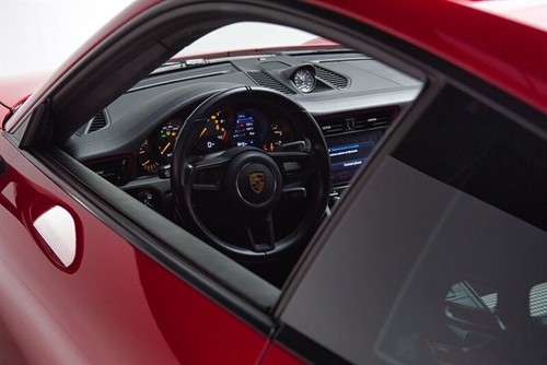 2018 Porsche 911 GT3 Touring - Picture 27 of 40