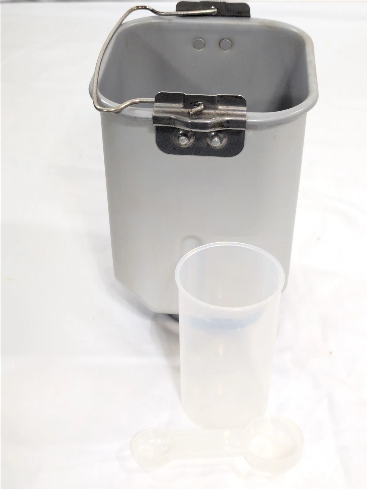 Black & Decker Bread Maker B1500 PAN+cups Genuine OEM Part (NO PADDLE)