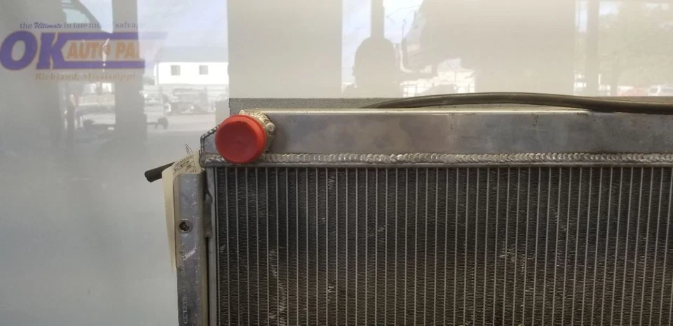 1987 TOYOTA LAND CRUISER FJ60 4.2L MT AFTERMARKET ALUMINUM RADIATOR - Image 2 of 4