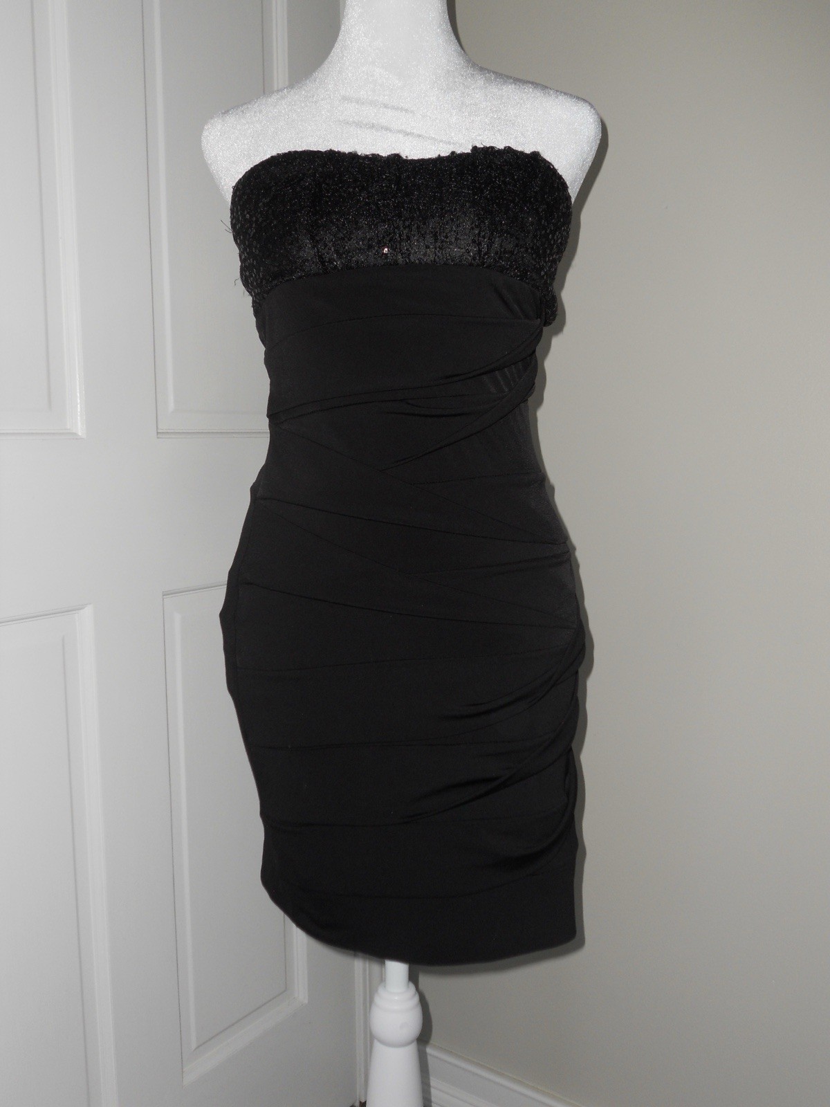 Ruby Rox strapless dress with sequins - image 1