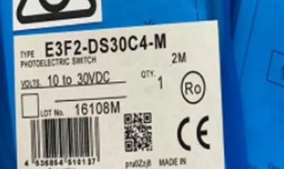 NEW   E3F2DS30C4M Photoelectric Sensor 11811 300mm 10 V30 V 2.5ms npn *mn