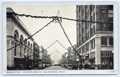 #ad Kalamazoo Michigan Burdick St Looking South Christmas Decorations 1937 Postcard $7.97