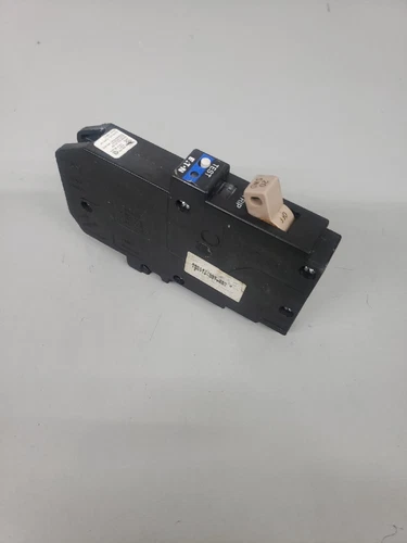 SHORT WIRE EATON CHFAFGF120 20 SWD EATON Amp ARC fault  breaker