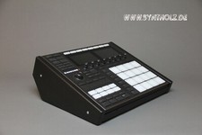 Supporto per macchina Native Instruments+. Modello "Black"