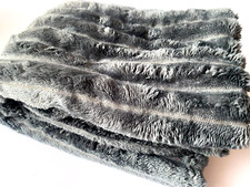 Hundedecke Kuscheldecke schlicht zeitlos kuschlig weich grau granit 1,58 x 1,12m