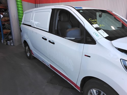 LDV G10 04/15-ON FRONT COURTESY LIGHT WITH SUNGLASSES HOLDER STANDARD SV7A/SV7C - Picture 6 of 8