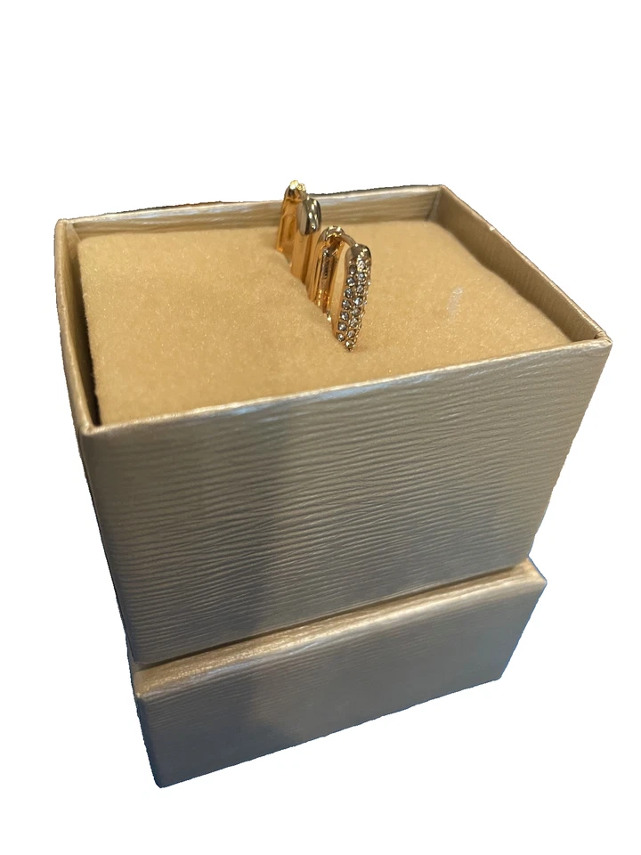 Pendientes de aro estilo clip de circón blanco 10K sobre 925 - Nuevos Foto 3 de 4