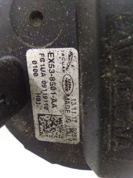 Bomba de refrigerante eléctrica Jaguar tipo F 14-19 Foto 3 de 4