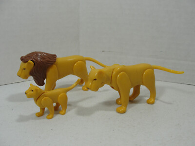 Playmobil  NOAH ARK ANIMAL MOM DAD BABY LION FAMILY Set