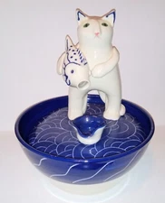 Tabletop Fountain, Cat & Fish, Blue & White Ceramic, Handmade, Signed, Mint Cond