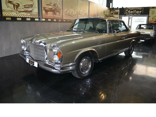 Mercedes-Benz 280 SE 3,5 Flachkühler Coupe Vollrestauration