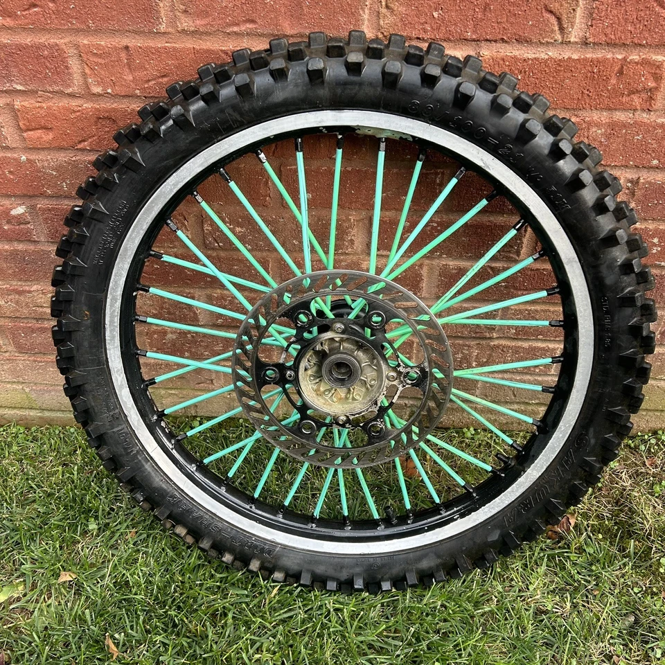 Kawasaki KX125 KX 125 250 500 1988 rueda delantera buje llanta radios completos 41034-117 Foto 2 de 4