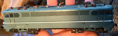 Locomotive Jouef BB 25110 – Rouge – Remotorisée – éclairage LED – Pantos