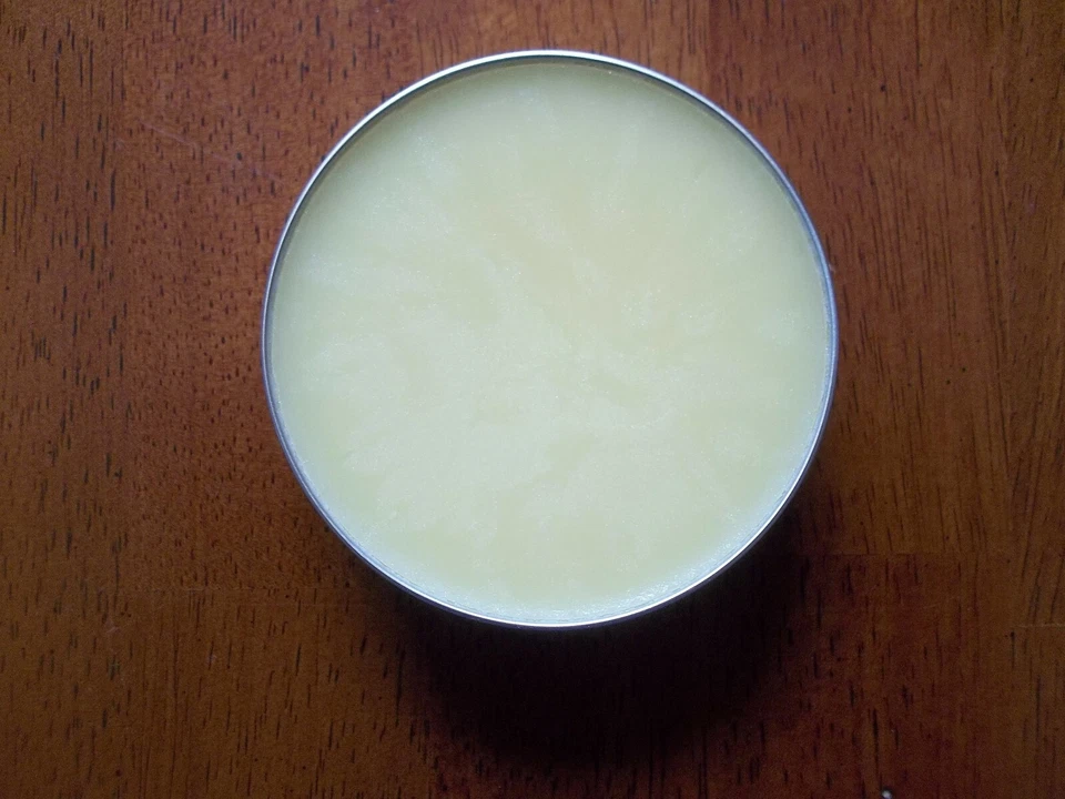 Tabla de cortar acondicionador 100 % cera de abejas natural y aceite mineral - seguro para alimentos Foto 4 de 4