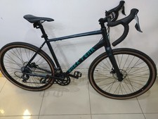 Calibre Dark Peak Gravel Bike 2025LARGE Blue Alu 6061, 700c Carbon fork Dorset