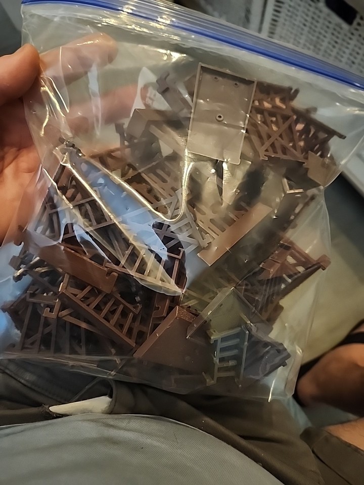 TRAIN HO Scale Huge lot of Trestle risers Bridges Stone Pylons ETC | eBay