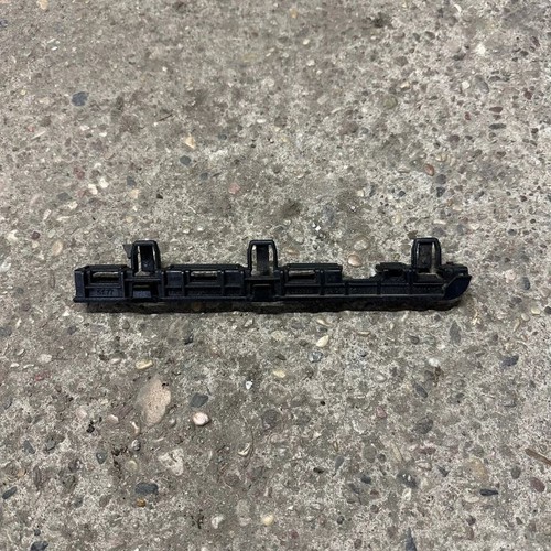 BMW 5 F10 F11 2011 Vorne links Halterung Kotflügel 7184775 IJA3577