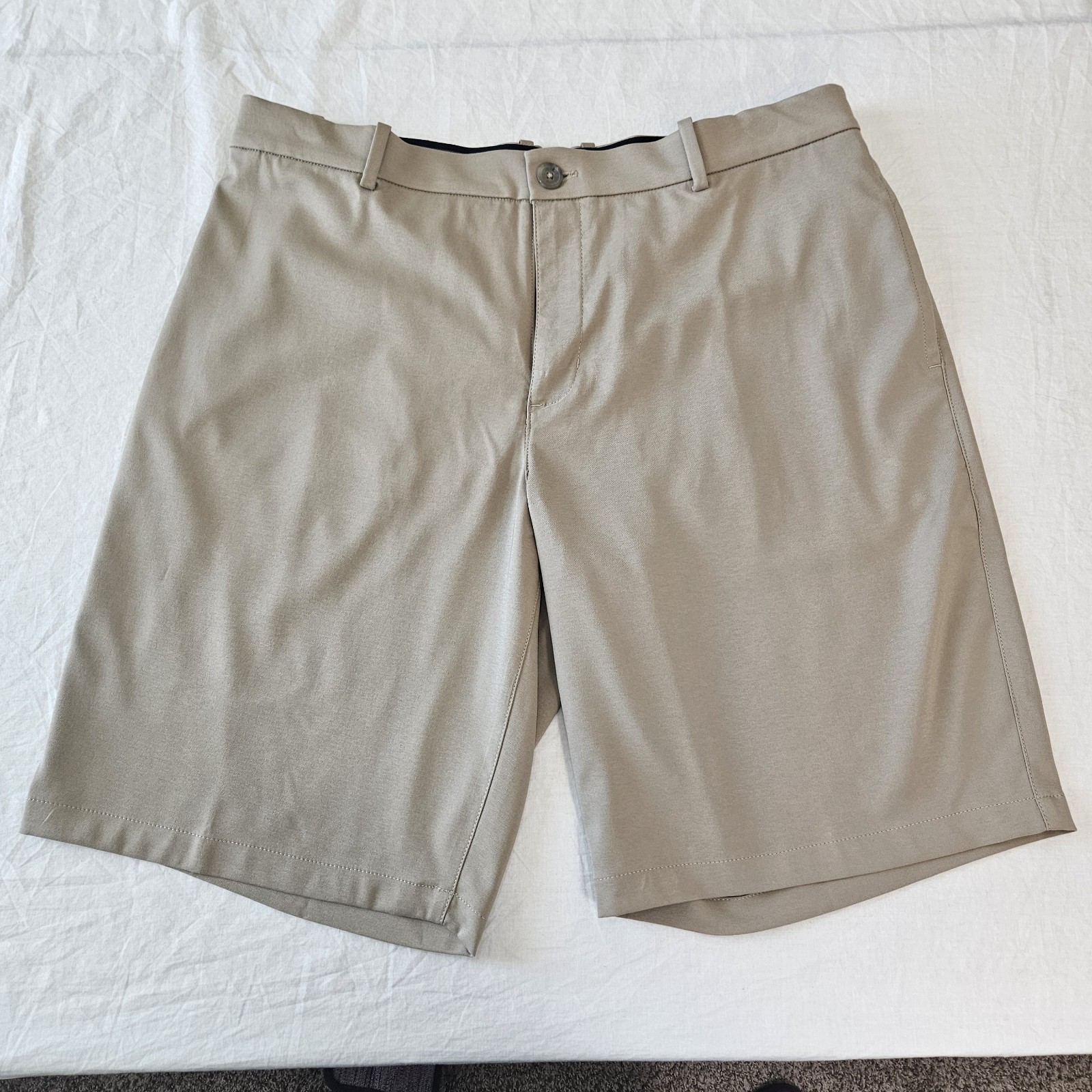 NIKE GOLF DRI-FIT STANDARD FIT Mens POLY/SPANDEX SHORTS KHAKI Sz 36