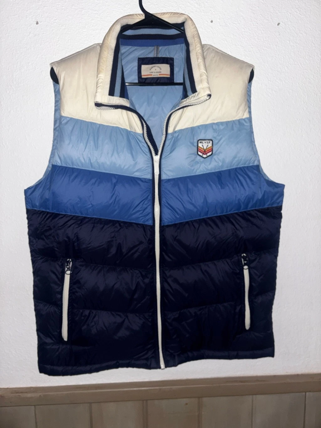 Marine Layer Men’s Archive Boreal Outdoor Puffer Vest Colorblock Blues size Med image 10