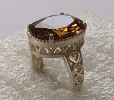 Vintage ring sterling silver 925 Size 7 Weight 8 g. Yellow-brown gem.