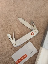 Victorinox Soldier 2006 Mint Condition Swiss Army Knife