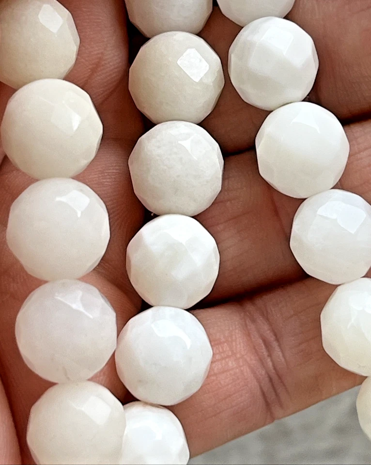 Weiße Jade Perlen Rund Facettiert Mit Loch 32 Stück 11 mm Edelstein Kristall DIY - Bild 2 von 4