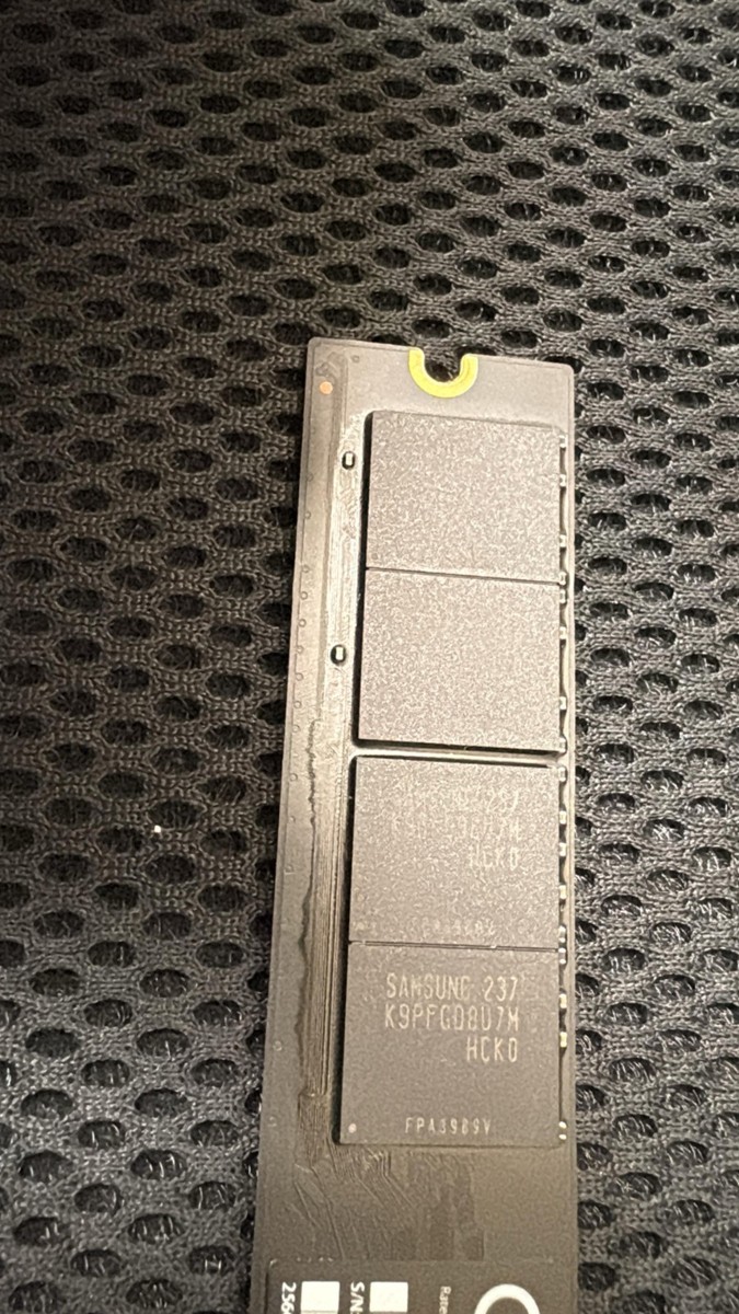 Apple Samsung MZ-CPA2560/0A1 256 GB SSD for MacBook Air 11