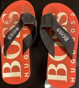 hugo flip flops