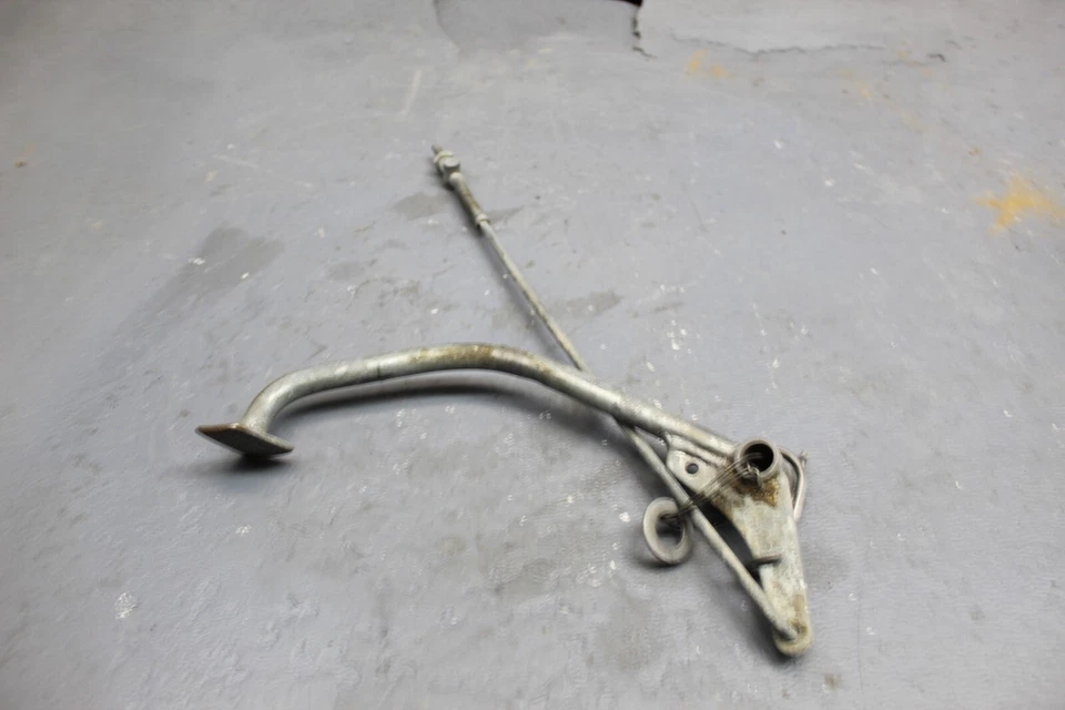 Yamaha JT1 1971 OEM juego trasero derecho pedal de freno Foto 2 de 4