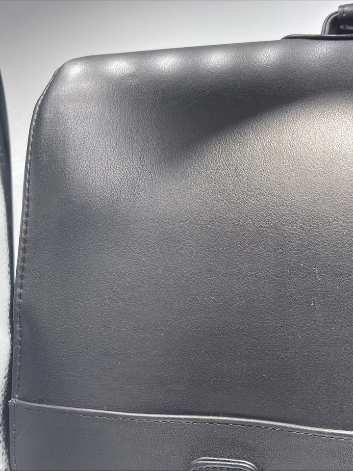 Kenneth Cole Bolso Mensajero de Cuero Equipaje/Maletín con Correa y Bolsa de Tocador Foto 4 de 4