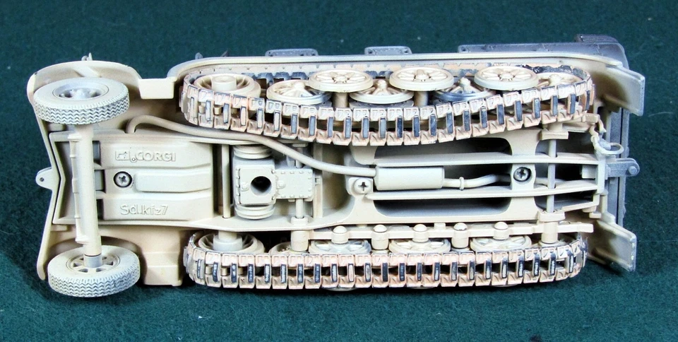 CORGI CLASSICS "WORLD WAR II N AFRICA NAZI SDKF PERSONNEL CARRIER" 1:50 LE 60004 - Image 4 of 4