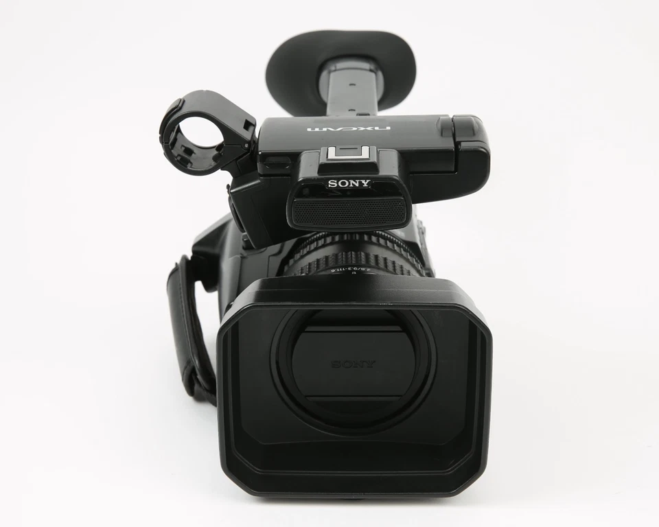 Sony HXR-NX200 4K NXCAM Camcorder with 1.0-type Exmor R CMOS Sensor - 850 Hours - Image 4 of 4