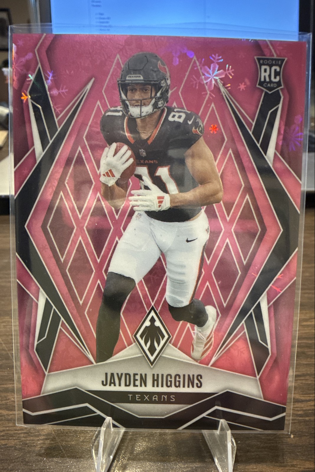 2025 Panini Phoenix - Rookies Jayden Higgins #180 Pink Winter /299 (RC)